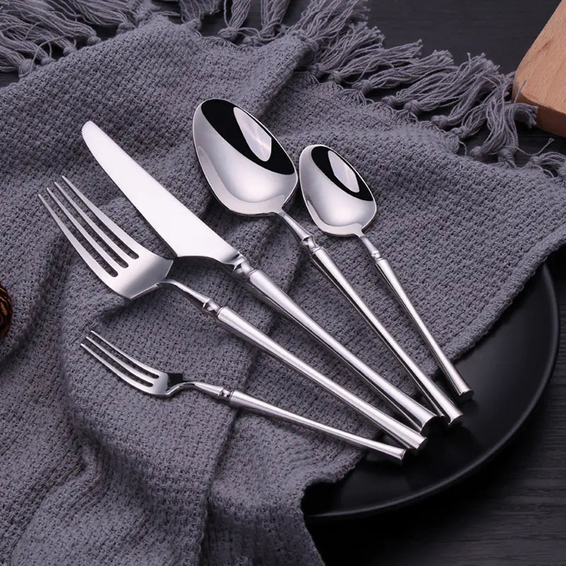 Bestickset i rostfritt stål